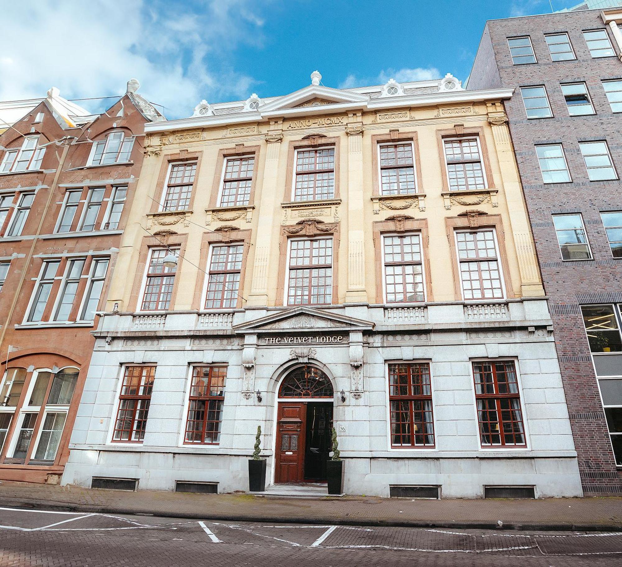 Hotel The Velvet Den Haag