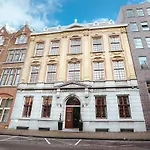 Hotel The Velvet Den Haag
